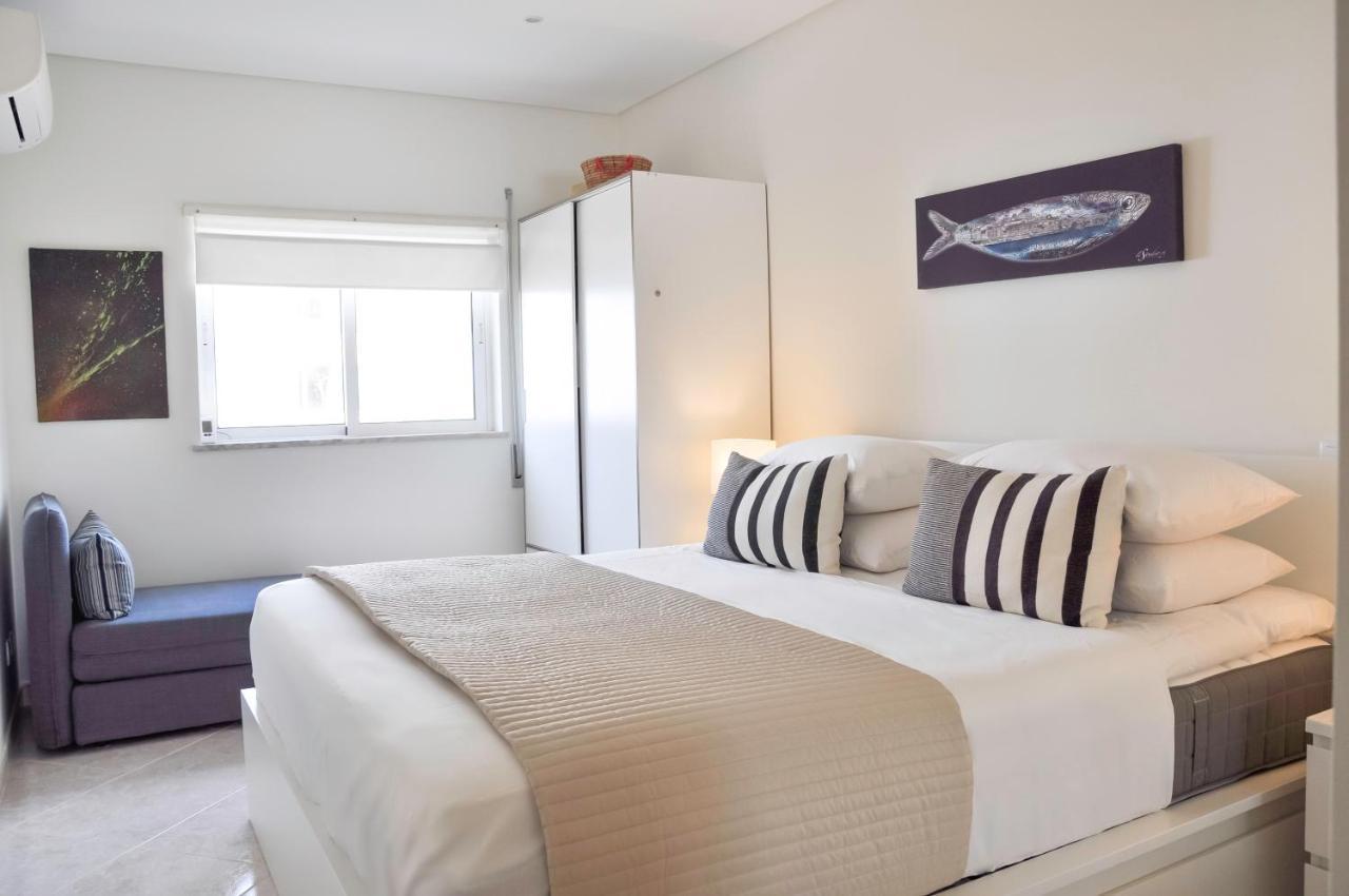 Lovelystay - 2Br Modern, Pool Access, Close To Marina & Beach Quarteira Exteriör bild